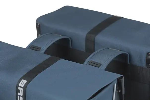 Basil Forte - dubbele fietstas - 35 liter - blauw/zwart