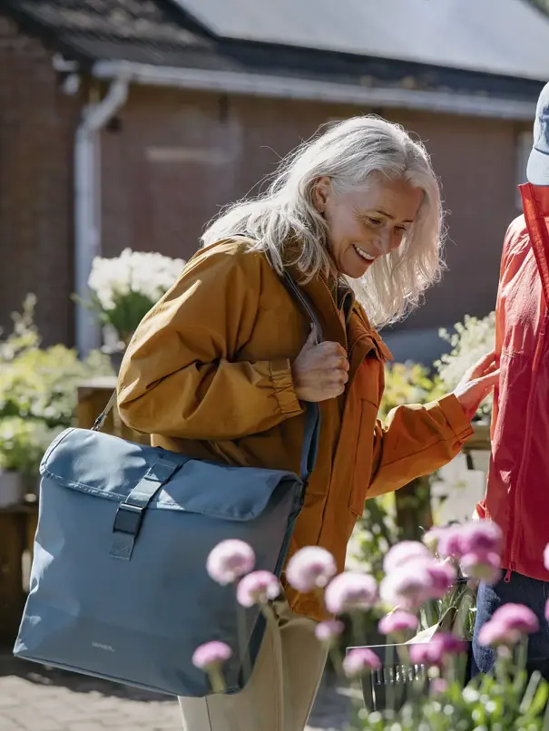 Basil Mara Evo - enkele fietstas MIK Hooks - 20-24L - zwart