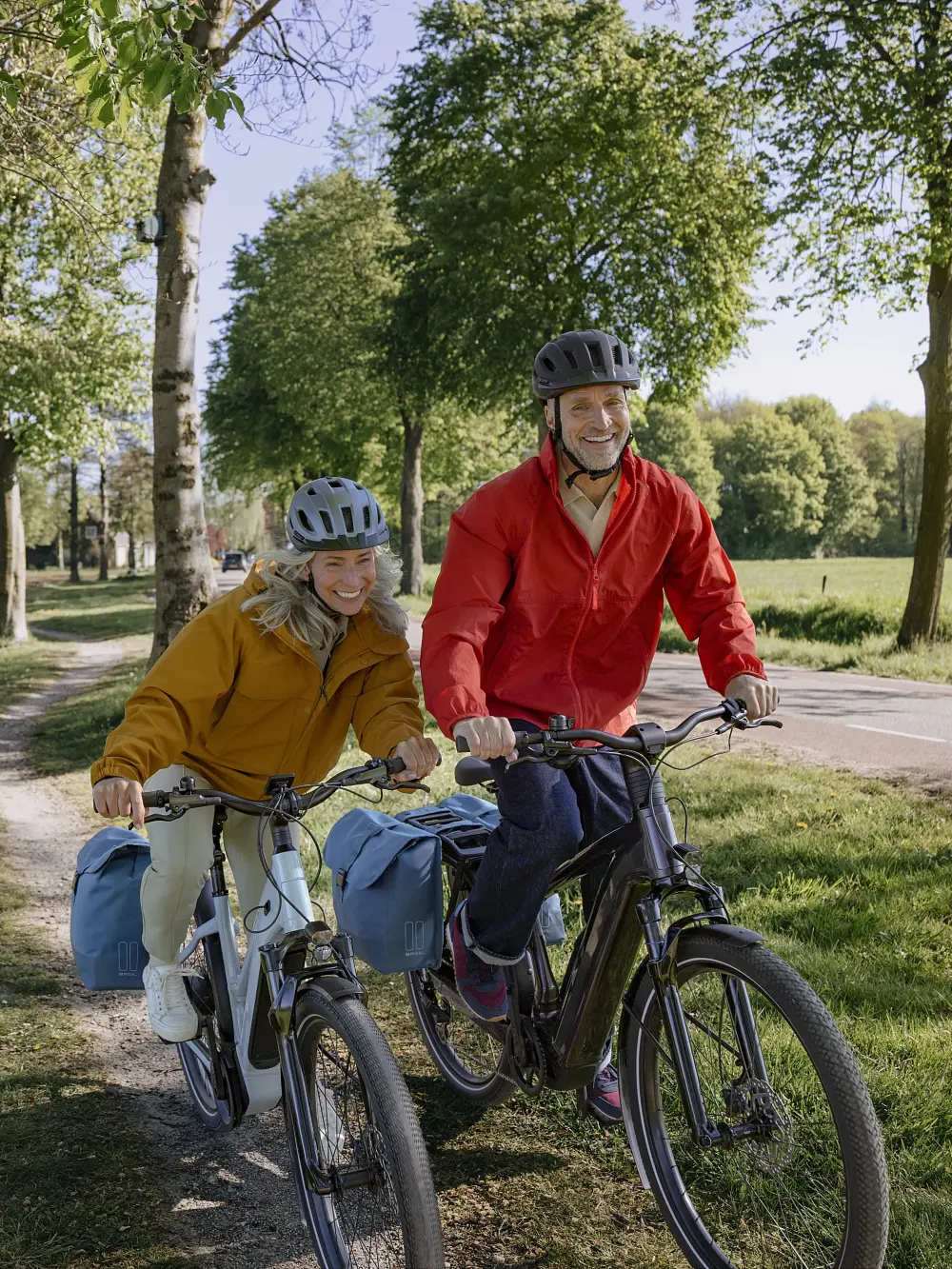 Basil Mara Evo - dubbele fietstas - 28-34L - zwart