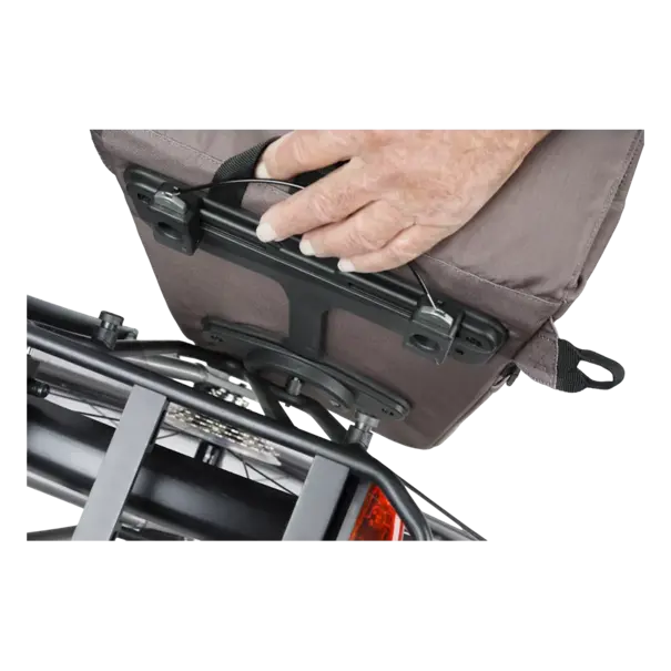 Basil Move fietsschoudertas MIK Studs - enkele fietstas -  15 liter - bruin